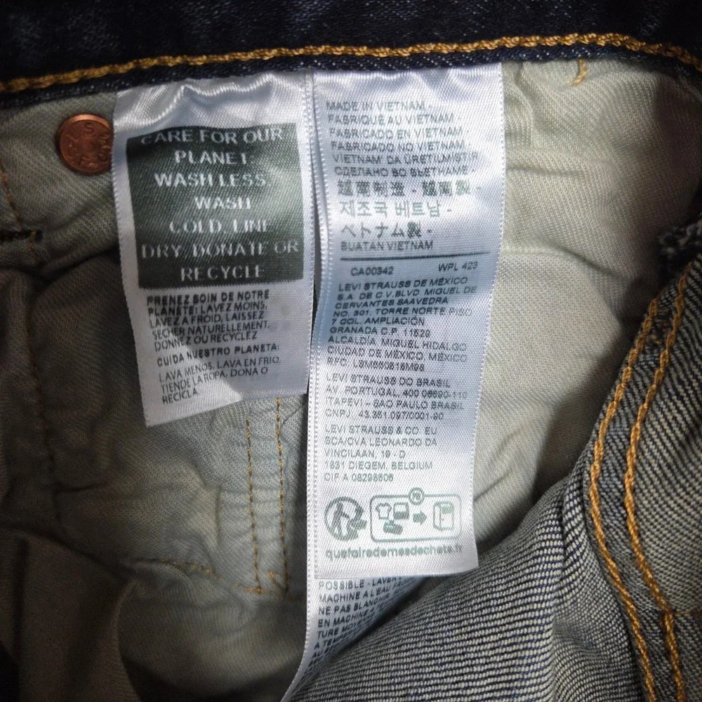 Levis 501 Jeans Mens 34 x 32 Straight Leg‎ Button Fly